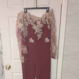 Chic Red Lace Dress